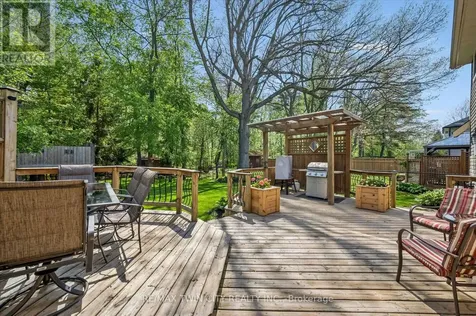 70 Peachtree Crescent Cambridge ON N1S 4W3