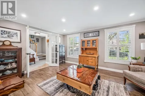 70 Peachtree Crescent Cambridge ON N1S 4W3