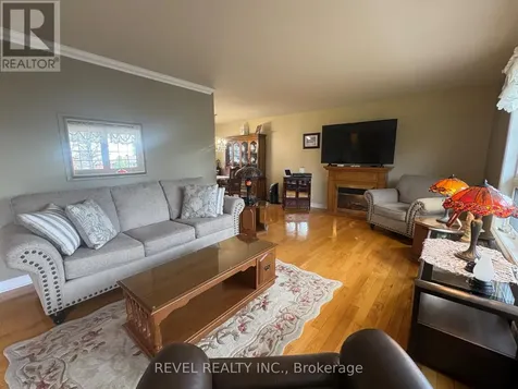 452 Eleventh Avenue Cochrane ON P0L 1C0