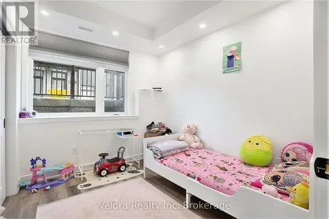 390 Rolling Meadow Crescent Ottawa ON K1W 0B1