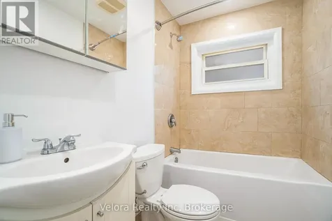 609 Malartic Avenue Ottawa ON K1K 0X2