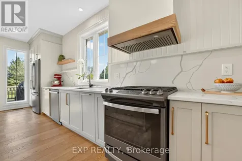 124 Wilbert Cox Drive Ottawa ON K0A 1L0