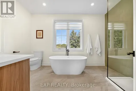 124 Wilbert Cox Drive Ottawa ON K0A 1L0