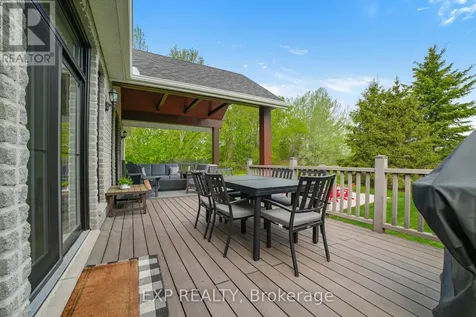 124 Wilbert Cox Drive Ottawa ON K0A 1L0