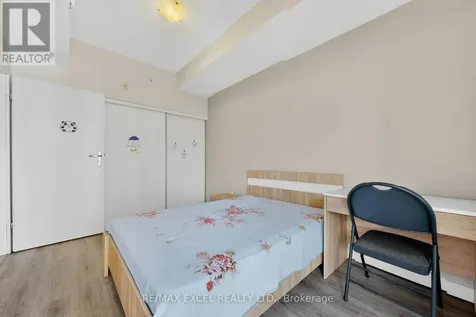 251 Hemlock Street Waterloo ON N2L 3R4