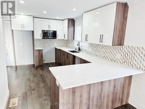 11 Ashely Court Kitchener ON N2E 2Z6