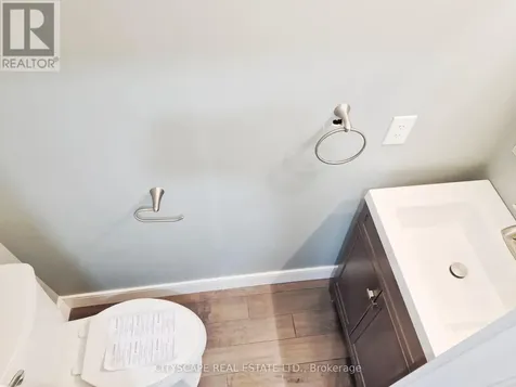 11 Ashely Court Kitchener ON N2E 2Z6