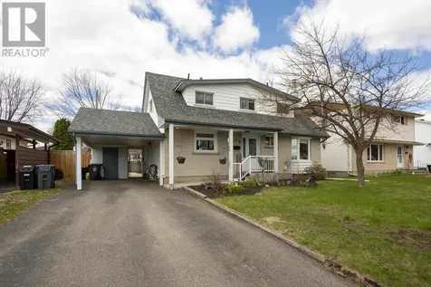 619 Cherrydale Place Thunder Bay ON P7E 3L8