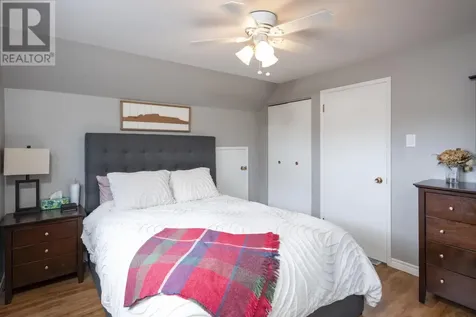 619 Cherrydale Place Thunder Bay ON P7E 3L8