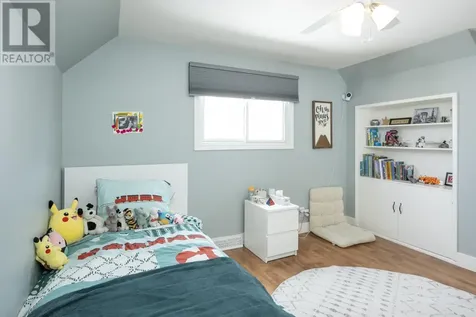 619 Cherrydale Place Thunder Bay ON P7E 3L8