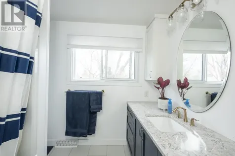619 Cherrydale Place Thunder Bay ON P7E 3L8