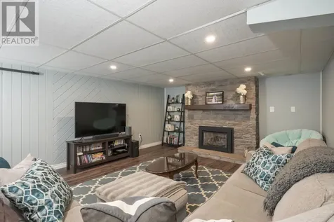 619 Cherrydale Place Thunder Bay ON P7E 3L8