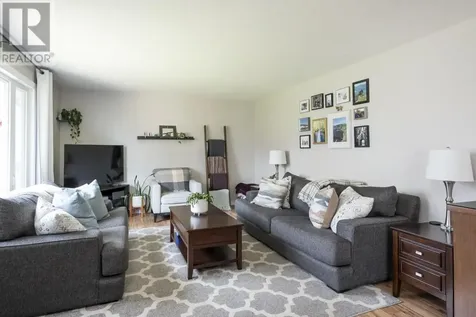 619 Cherrydale Place Thunder Bay ON P7E 3L8