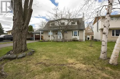 619 Cherrydale Place Thunder Bay ON P7E 3L8