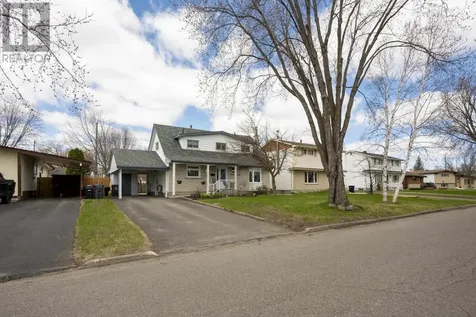 619 Cherrydale Place Thunder Bay ON P7E 3L8