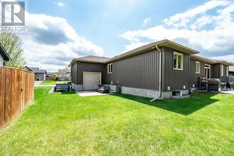 5 Nick Street Petawawa ON K8H 0B7