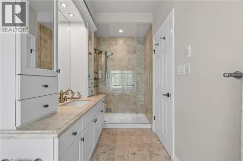 3 Sims Estate Place Kitchener ON N2A 0A5