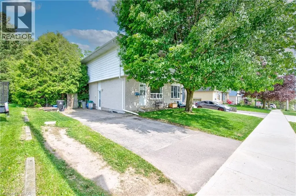 57 Clemens Avenue Cambridge ON N3C 2W6