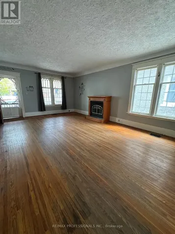 62 Strathcona Avenue Brantford ON N3S 1T8