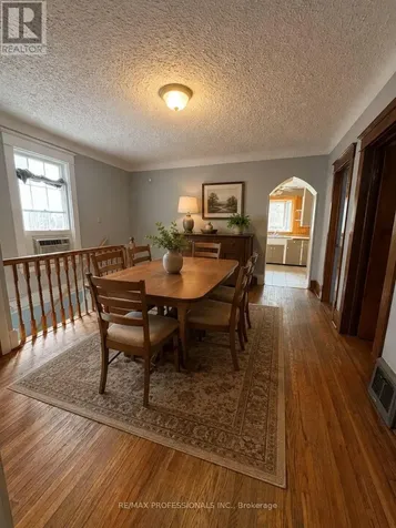 62 Strathcona Avenue Brantford ON N3S 1T8