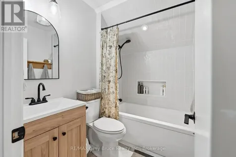 230 2nd Avenue Southeast Arran-elderslie ON N0G 1L0
