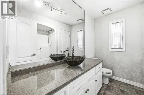 515 North Service Road Stoney Creek ON L8E 5X6