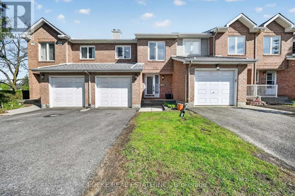 1824 Summerfields Crescent Ottawa ON K1C 7B8