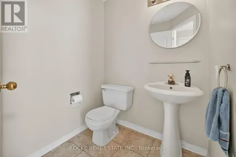 1824 Summerfields Crescent Ottawa ON K1C 7B8