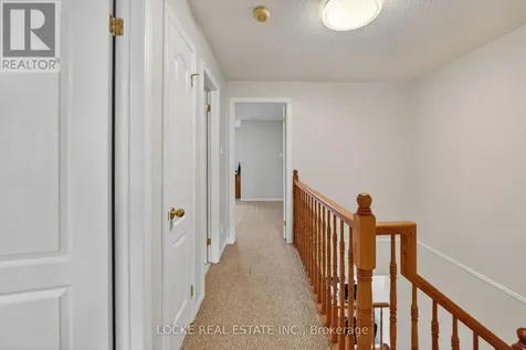 1824 Summerfields Crescent Ottawa ON K1C 7B8