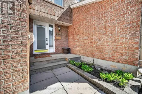 1824 Summerfields Crescent Ottawa ON K1C 7B8