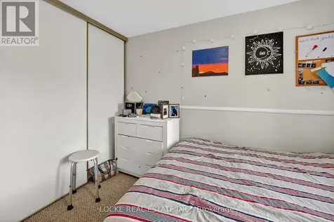 1824 Summerfields Crescent Ottawa ON K1C 7B8