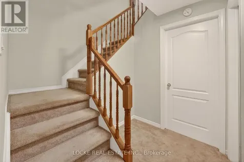 1824 Summerfields Crescent Ottawa ON K1C 7B8