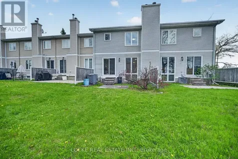 1824 Summerfields Crescent Ottawa ON K1C 7B8