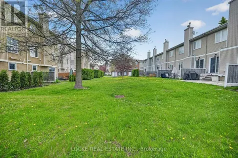 1824 Summerfields Crescent Ottawa ON K1C 7B8