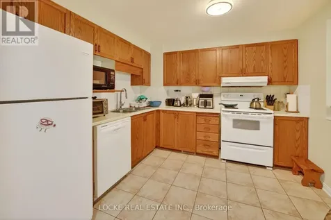 1824 Summerfields Crescent Ottawa ON K1C 7B8