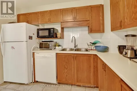 1824 Summerfields Crescent Ottawa ON K1C 7B8