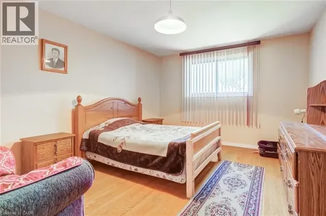 186 Adeline Avenue Hamilton ON L8H 5T8