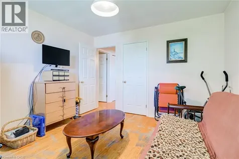 186 Adeline Avenue Hamilton ON L8H 5T8