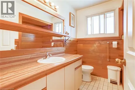 186 Adeline Avenue Hamilton ON L8H 5T8