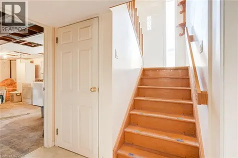 186 Adeline Avenue Hamilton ON L8H 5T8