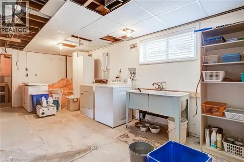 186 Adeline Avenue Hamilton ON L8H 5T8