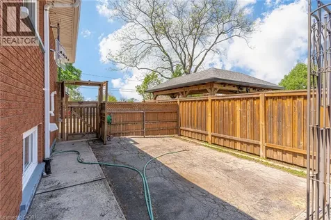 186 Adeline Avenue Hamilton ON L8H 5T8