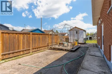 186 Adeline Avenue Hamilton ON L8H 5T8