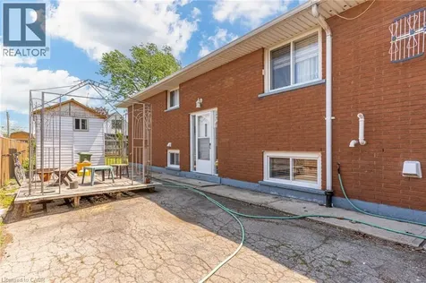 186 Adeline Avenue Hamilton ON L8H 5T8