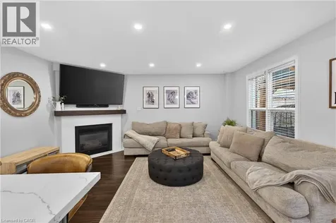 122 Hollybush Drive Hamilton ON L8B 0P1