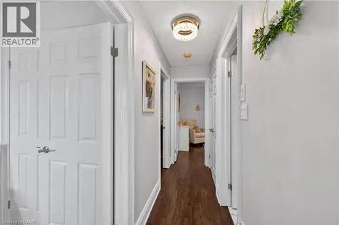 122 Hollybush Drive Hamilton ON L8B 0P1