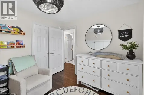122 Hollybush Drive Hamilton ON L8B 0P1