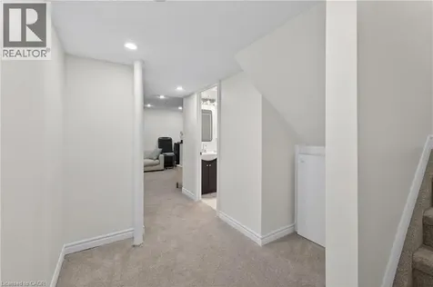 122 Hollybush Drive Hamilton ON L8B 0P1