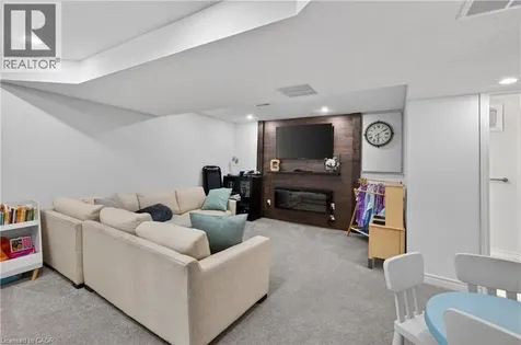122 Hollybush Drive Hamilton ON L8B 0P1