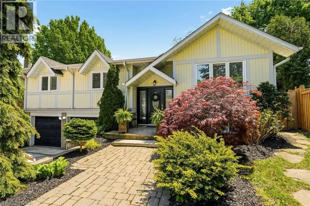 2207 Jester Court Burlington ON L7P 3E8